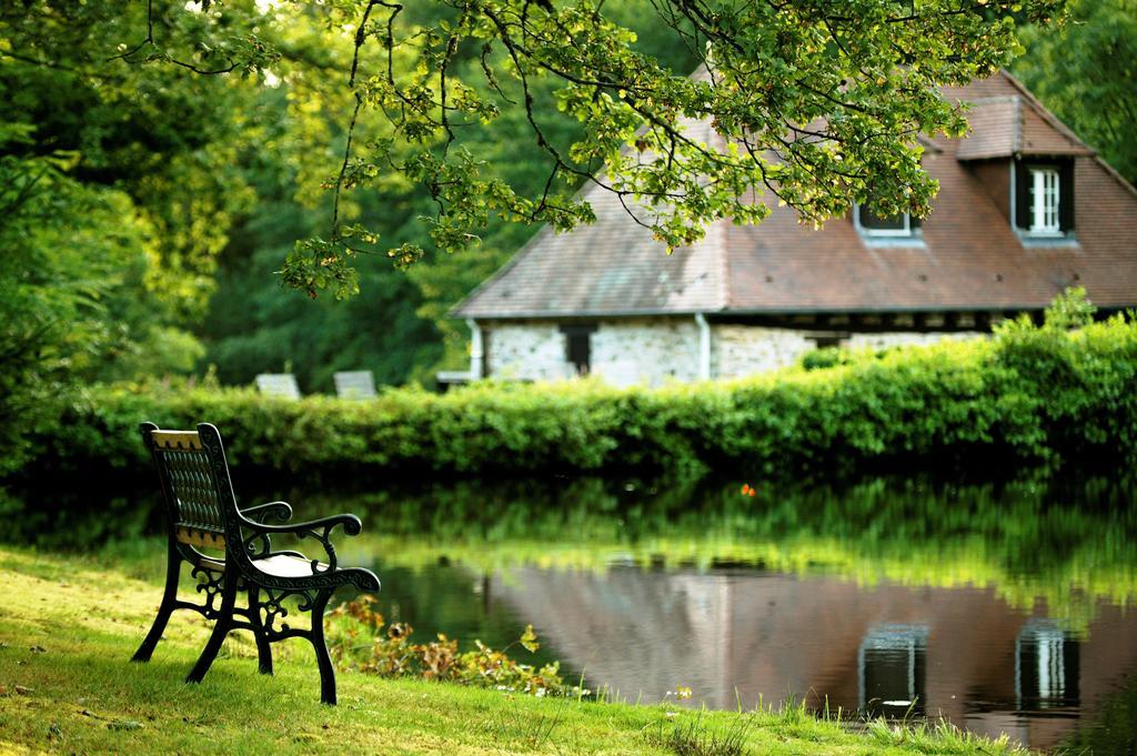 Au Moulin De La Gorce Bed & Breakfast La Roche-l'Abeille Bagian luar foto